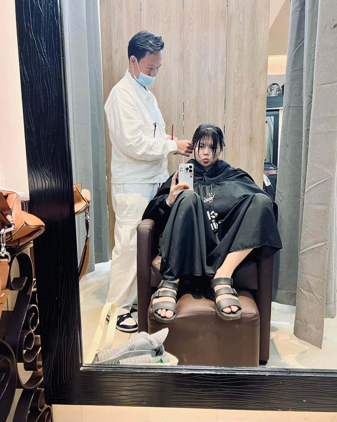 グレイシア・ポリーさんのインスタグラム写真 - (グレイシア・ポリーInstagram)「How bout that bang? Bang, bang, bang.. 😛💇‍♀️💆🏽‍♀️💅🏼  Pampering myself by going to hair saloon after 9 months and 40 days of entering motherhood journey. 🙏🏽」6月11日 12時28分 - greyspolii