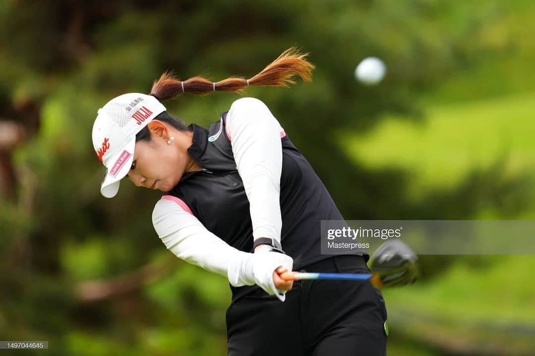 倉田珠里亜のインスタグラム：「. ルートインカップ上田丸子グランヴィリオレディース⛳️  今週は久しぶりに試合でイーグル取れて嬉しかったなぁ🦅 とにかく毎ホールフェアウェイが狭くてまあまあな確率でラフでした😂  そろそろドカーンと行きたいですね！！！！ 来週の静岡も頑張ります💪🏼  #上田丸子グランヴィリオゴルフ倶楽部  #2023 #長野」