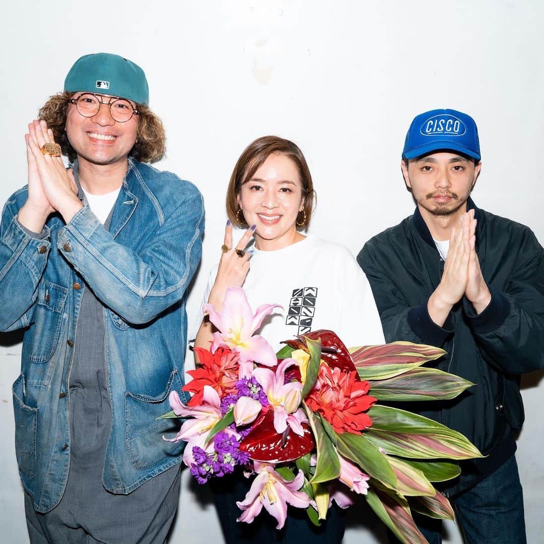 ZEN-LA-ROCKのインスタグラム：「皆様‼️‼️‼️‼️‼️‼️ 本日19時より必見なのですっ👀 本当に最&高の編集📹をして頂いたマコさん、そして音を担当してくれた @8ronix 氏並びに関係者の皆様、更に出演者 & WONDER FRIENDSの皆様に大感謝なのです😭😭😭 もう3ヶ月が過ぎてしまいましたが（早い。。）、コレで『WONDER SHOW』はひと段落かな！って気がしますっ マレーシアのRINAさん、そして鎮さんにも届けぇぇぇ🗣️🗣️🗣️ . . . #fncy #zenlarock #grina #鎮座dopeness」