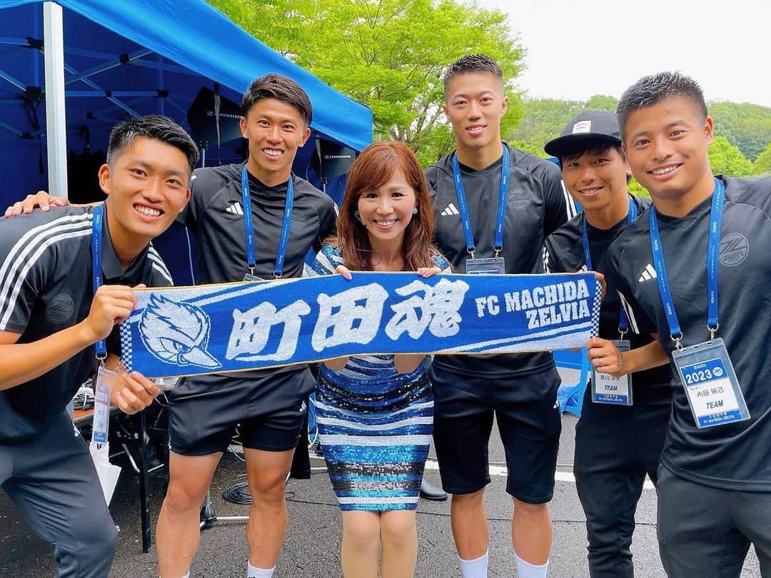 重太みゆきのインスタグラム：「FC町田ゼルビアのキュンキュン♡トークショーで内田選手と樋口選手とモテ仕草ランキング発表してきました💓  選手のみなさんにもサポーターのみなさんにも過去最大の盛り上がりだった〜と喜んでいただきました💓  それにしても、ゼルビアの選手にイケてるメンズが多かったぁー！！  #町田ゼルビア #ゼルビア #ゼルビアキュン祭り #キュンキュントークショー #ゼルビー #美有姫」