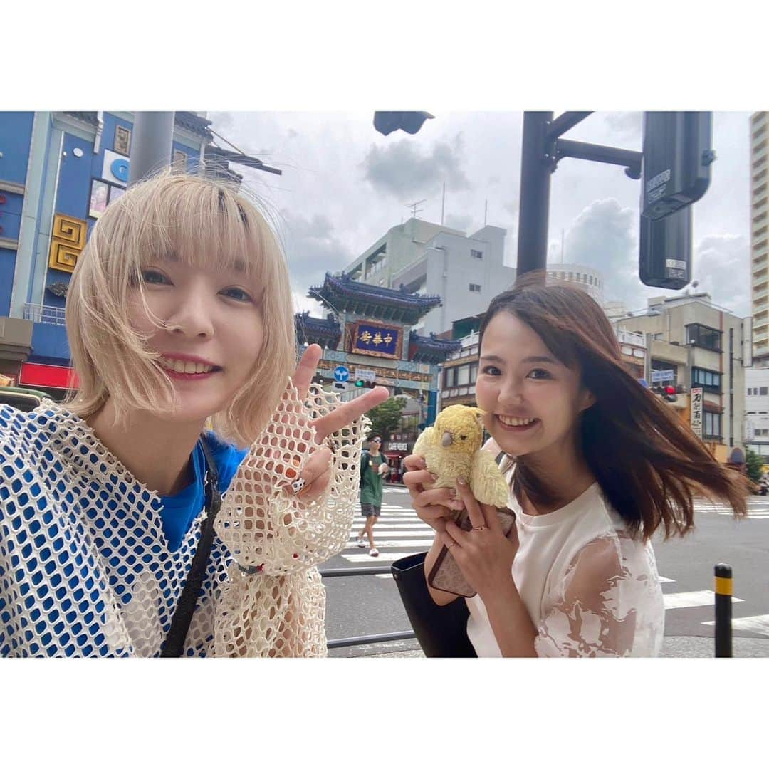 舘谷春香さんのインスタグラム写真 - (舘谷春香Instagram)「この前FM yokohamaのフリーペーパー企画でとれせん女子会があって 撮影が終わったあとあくびちゃんと 中華街で占いしてもらってきました🔮🌟  楽しすぎたー！🔮🌟 あくびちゃんとはpepepeラジオで出会い、2年の時を経てこの前再会… と思ったらまたすぐ会えた🥹  フリーペーパーは7月中旬に出るらしいので是非チェックしてください🌸 84.7NAVI🌸  #FMyokohama #FMヨコハマ #FM横浜 #とれせん #とれせんフライデー  #とれせんファミリー #pepepeラジオ #ニガミ17才 #平沢あくび ちゃん #中華街 #中華街占い #占い #横浜 #横浜中華街 #横浜観光 #神奈川 #神奈川観光」6月11日 14時04分 - tty0250hrk