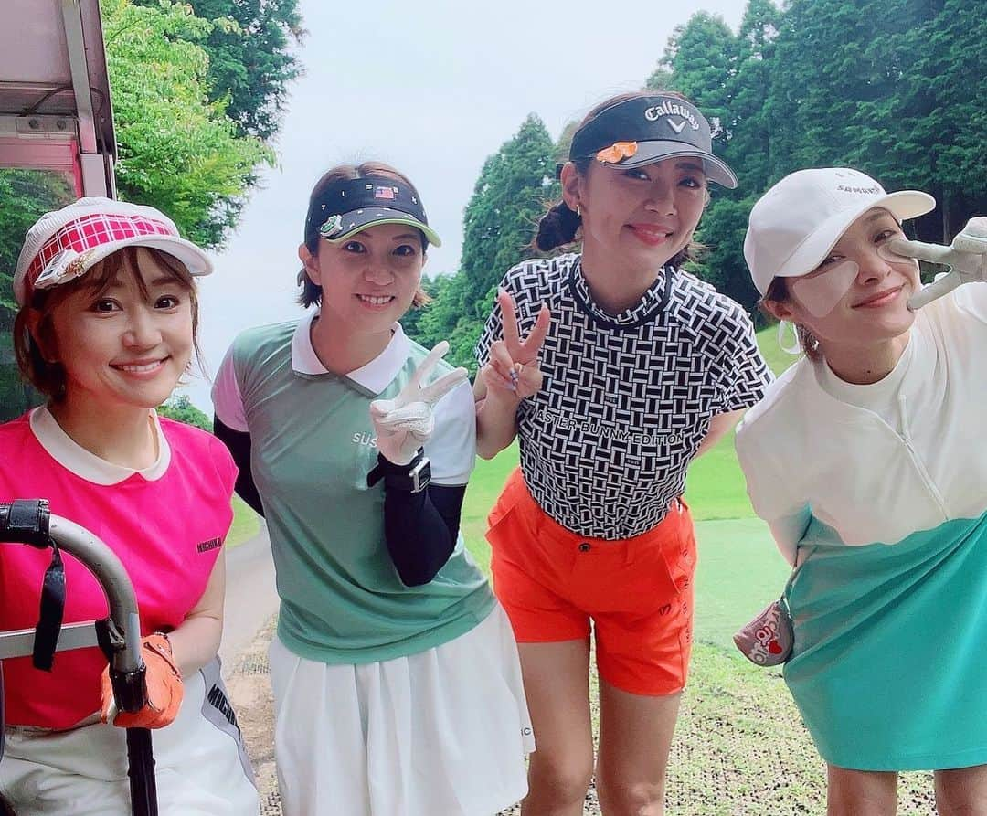 柑谷あゆみさんのインスタグラム写真 - (柑谷あゆみInstagram)「女子2組8人のゴルフコンペ⛳️  インコースが特に難しかったアクアラインゴルフクラブ🥹  上手くなりたい🥹  #過去pic  #アクアラインゴルフクラブ  #エンジョイゴルフ #michikolondon  #susic #ゴルフウェア  #ゴルフ女子 #golf  #golfing  #golflife  #golfgirl  #instagolf  #golfer #골프 #골프웨어 #กอล์ฟ  #ゴルフコーディネート #ゴルフファッション #ゴルフ好きな人と繋がりたい」6月11日 14時43分 - kantani_ayumi