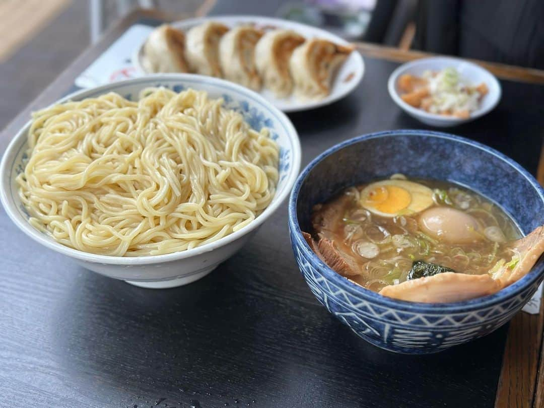 ますぶちさちよのインスタグラム：「大勝軒〜〜〜🍜  #大勝軒　#大食い女　#つけ麺　#餃子　#朝ラーメン　#朝ビール」