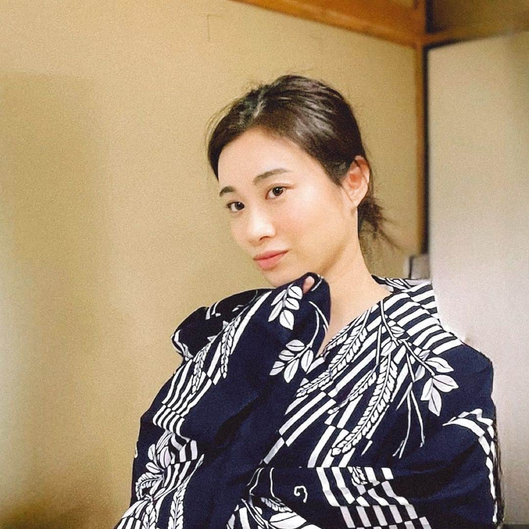 鈴木芳奈さんのインスタグラム写真 - (鈴木芳奈Instagram)「今日も今日とて、日々の積み重ね。 お稽古にて、今年初浴衣👘 うっふん。  さて、今日はどんな一日になるのかしら いや、しましょうかね🎐」6月11日 15時38分 - tachibana_kanna