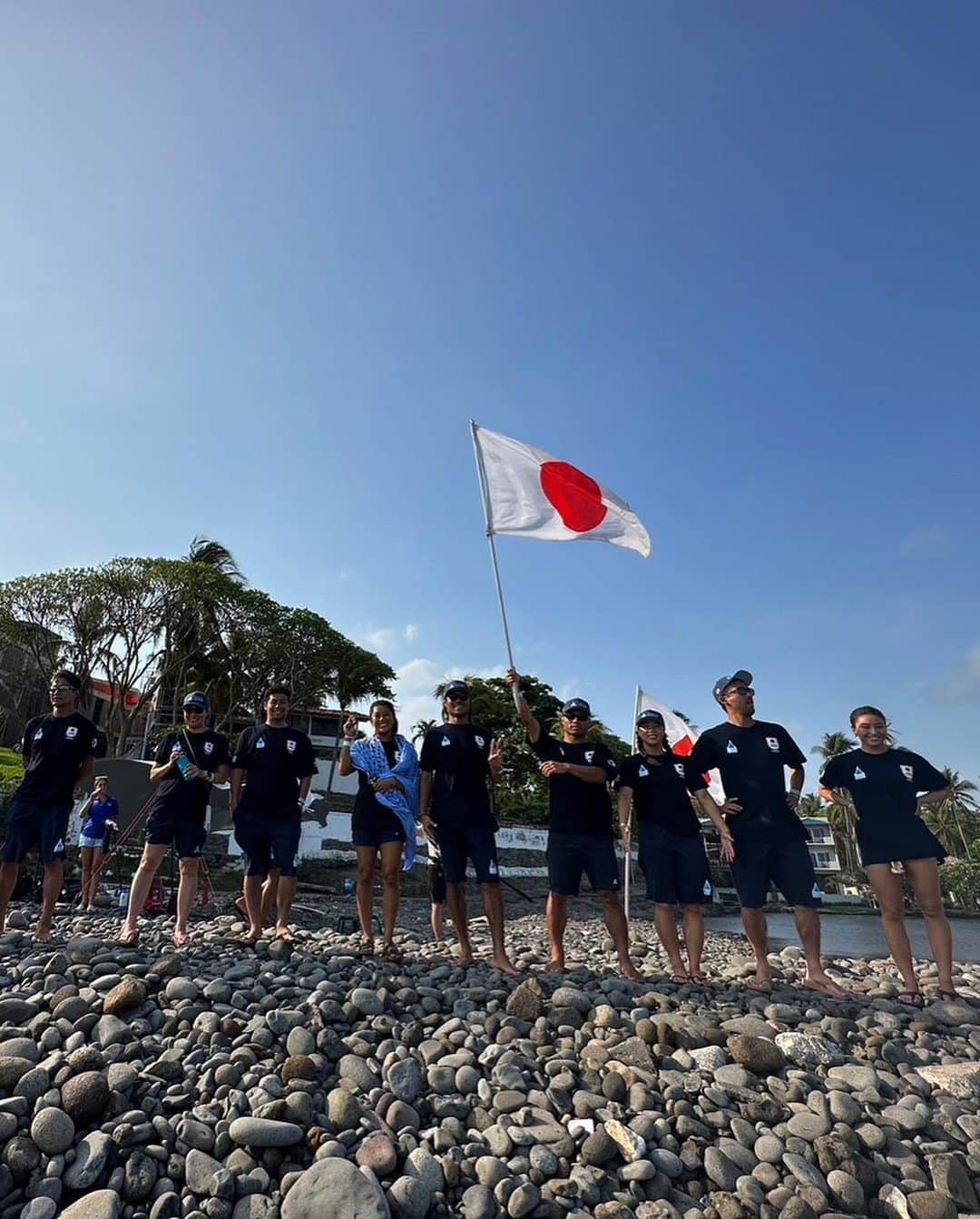 松田詩野さんのインスタグラム写真 - (松田詩野Instagram)「ISA world surfing games 2023🎞️ @naminori_japan のチーム皆んなに刺激をもらって毎日楽しかった！一丸となって戦ってくれたチームの皆さんありがとうございました🦋🇯🇵💫🫶」6月11日 15時41分 - shinomatsuda