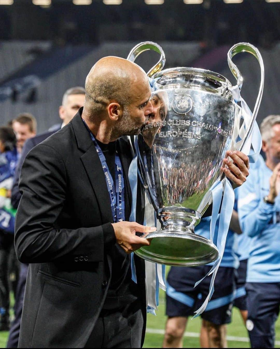 ジュリア・ロバーツのインスタグラム：「Congratulations @pepteam ⚽️🏆 for leading your team to be UCL champions. #pep #soccermom」