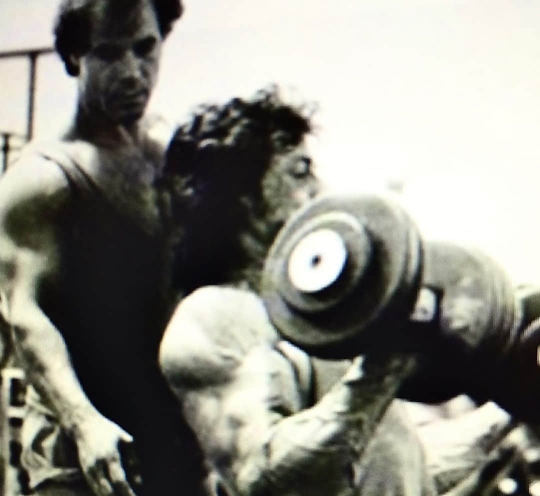 シルヴェスター・スタローンさんのインスタグラム写真 - (シルヴェスター・スタローンInstagram)「Since everyone like the photo of me training for Rambo 3 with the legendary Franco Columbu ! Here’s  a few more!!!」6月12日 1時45分 - officialslystallone