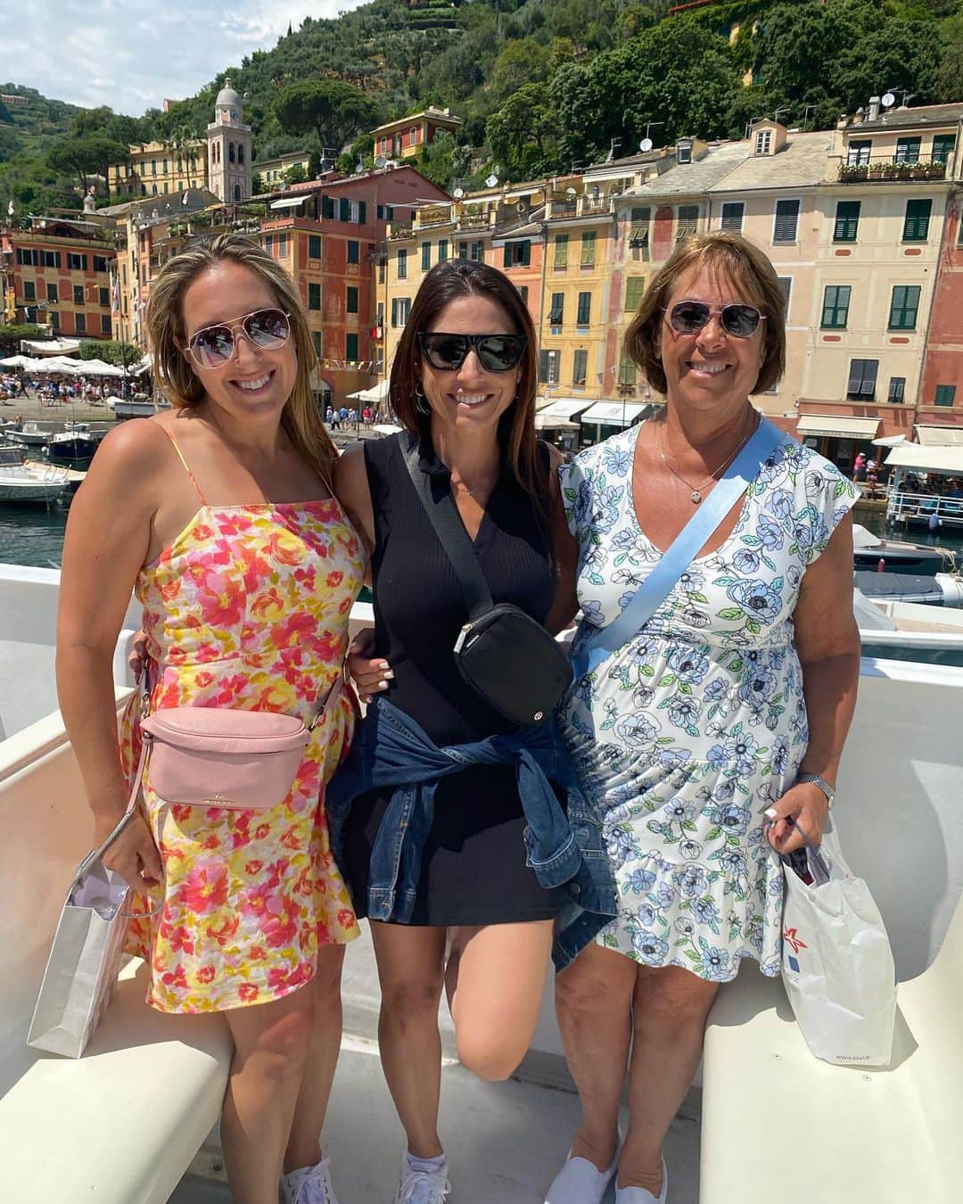 ジェニー・デルさんのインスタグラム写真 - (ジェニー・デルInstagram)「Portofino, Italy ➡️ Rome, Italy ((part 3))  #motherdaughtertrip」6月12日 1時46分 - jennydell_