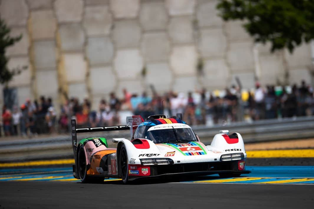 アンドレ・ロッテラーのインスタグラム：「So Le Mans wasn’t meant for us this year. We had some tough luck and had to push really hard.   A big thanks to the whole team for the amazing work and let’s make next year count.  Congratulations to @ferrarihypercar for their win!    Up next in WEC: Monza, but first, back in Formula E for the next round in Portland   #hypercar #lmdh #lemans #24hlemans #motorsport #car #racing」