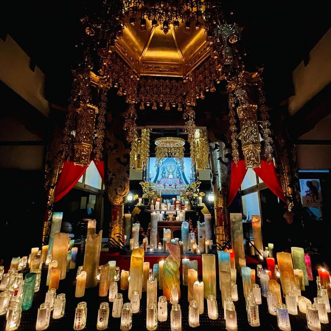 CANDLE JUNEさんのインスタグラム写真 - (CANDLE JUNEInstagram)「6月11日の月命日は福島県二本松市で開催。 沢山の方々が協力しておこなえた寺フェスですが、地域のお寺の在るべき姿だったと思いました。 皆さん本当にありがとうございました。  #candle11th #キャンドルナイト #candles #月命日 #福島 #nottheend」6月12日 2時08分 - candle_june