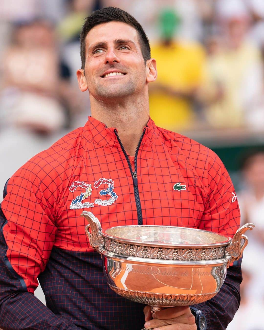 Lacosteのインスタグラム：「Novak is a great among greats.🏆  By claiming his 23rd Grand Slam title at @rolandgarros, Novak Djokovic achieves a remarkable feat.  He etches his name into the annals of whole sports history, elevating him to the status of a global icon. Inspiring countless generations of sports fans, @djokernole owes his success to unwavering tenacity, mental fortitude, impeccable shape, commitment, and talent.   Congratulations Novak on this unique journey.✨ #TeamLacoste」