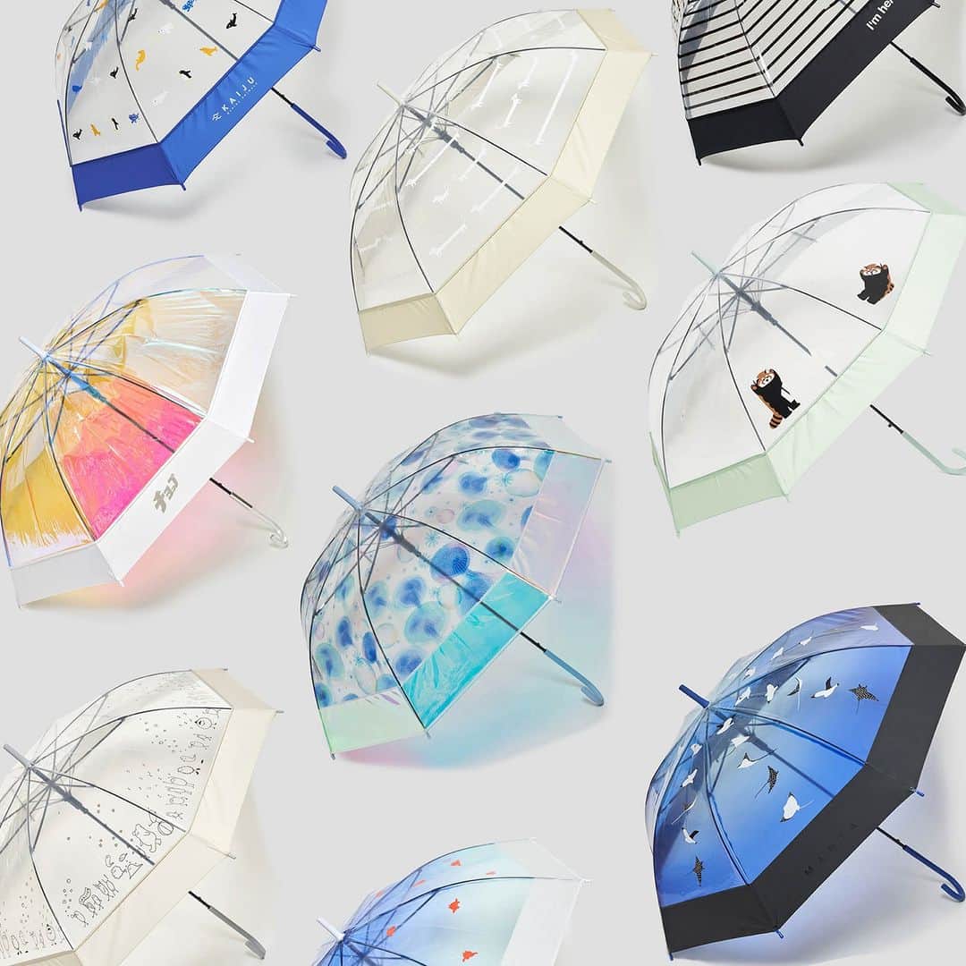 グラニフ graniphさんのインスタグラム写真 - (グラニフ graniphInstagram)「気になる商品は画像をタップ✔️  ／ Wpc.× グラニフの傘が新登場🎉 ＼  グラニフの人気キャラクターたちが描かれた傘が発売開始！ ジャンプ傘、ビニール傘、折り畳み傘の3つの形 計30デザインからお選びいただけます☂️  ---------------------------------------- ▶︎ グラニフ [Graphic Life Store] @graniph_official  #グラニフ#graniph#グラフィック#グラフィックデザイン#graphic#graphicdesign#キャラクター#character#characterdesign#characterart#coordinate#art#illustration#傘#雨の日#ビニール傘#梅雨」6月11日 18時03分 - graniph_official