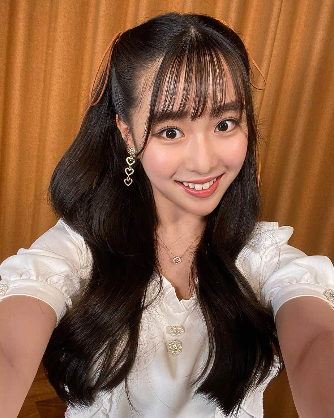 藤岡舞衣のインスタグラム：「- ̗̀ ♡ ̖́- ⁡ 金曜ロードショーで放送されていた、 「美女と野獣」すっごく面白くて素敵だった🕊✨ ⁡ そろそろ寝ようかなって時だったんだけど、 いつの間にか最後まで観ちゃってたの🤭笑 ⁡ 最近公開された「リトルマーメイド」も 映画館に見に行こうと思います！！ ⁡ 皆さんのおすすめの映画知りたい💞 ⁡ #藤岡舞衣#映画#ディズニー #金曜ロードショー#美女と野獣 #チップ#可愛いかった#08#jk」