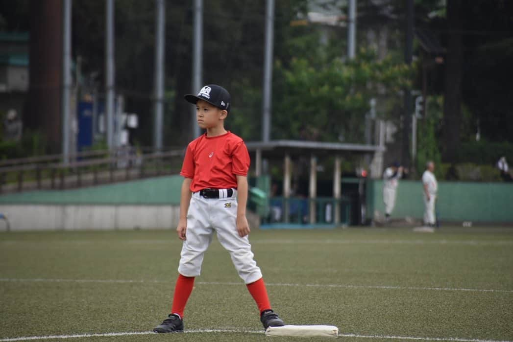 森川やるしかねぇさんのインスタグラム写真 - (森川やるしかねぇInstagram)「・ WBCを見て野球に興味を持ち、今月から正式にチームに入って野球を始めたゆうしくん⚾️ 大谷ノートを見せたら自分も作りたいと言うので作らせてみた、怪しい点はあるがここから伝説が始まるのか楽しみです‼️ 森川結心伝説の幕開けです💪 野球初日に、将来ゆうしも160キロ投げれるようになったらいいねと伝えたところ帰って来た名言はこちら 「160キロはもういるからつまらん、俺は170キロだ。」です。 楽しみで仕方ないです‼️森川結心伝説の経過もちょこちょこ載せていきますね✌️ ・ #ぼくはゆうしくん #野球 #森川結心伝説 #ホープマンズ #森川やるしかねぇ   #息子#子供#パパ#お父さん#ママ#お母さん#家族#親子#お笑い」6月11日 18時32分 - yushi_papa