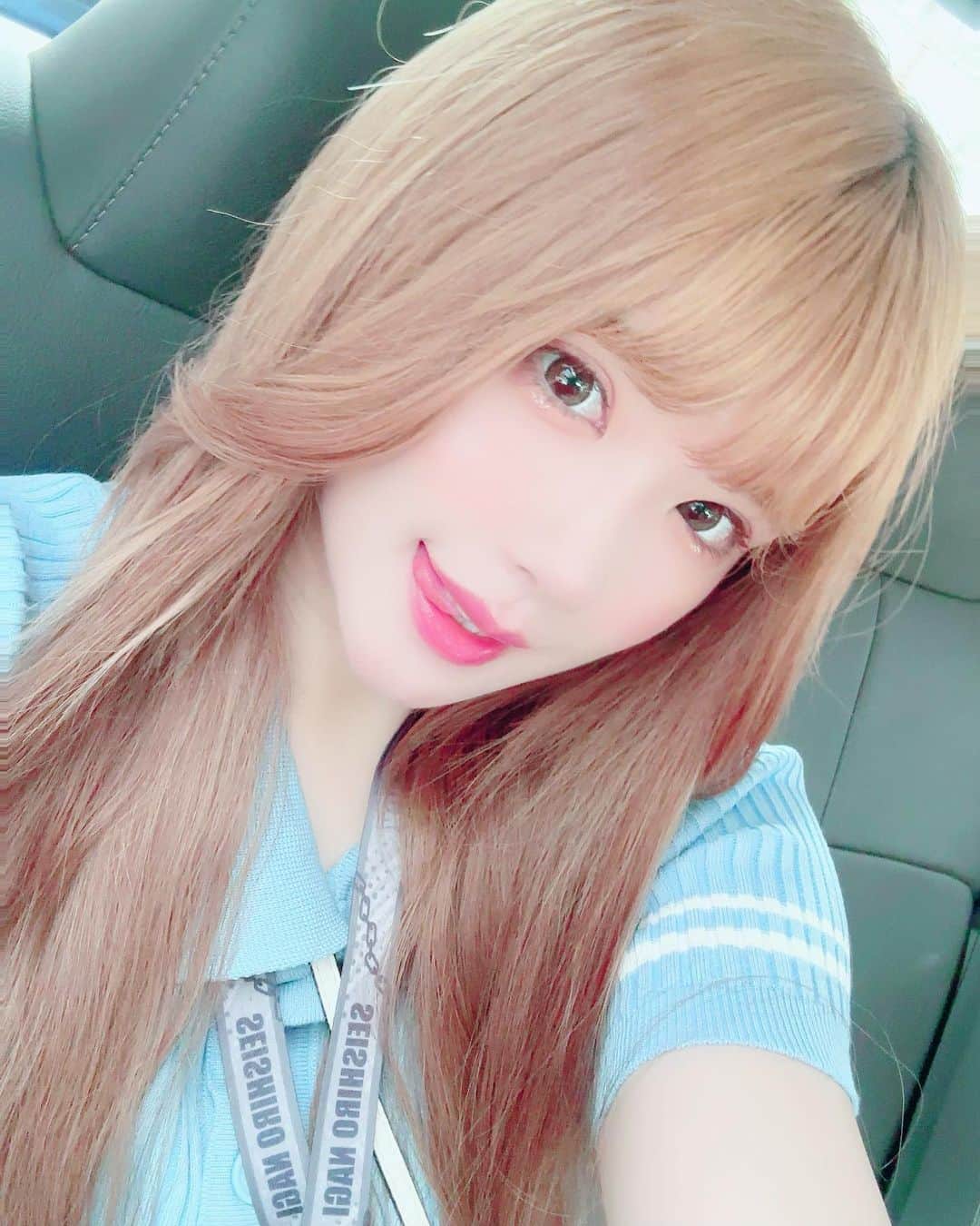 涼宮琴音のインスタグラム：「🩵🤍」