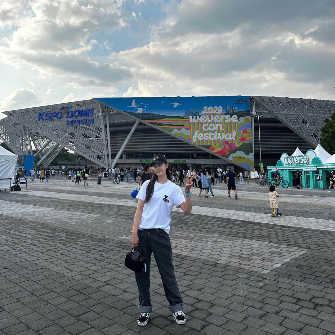 オ・ヨンギョン さんのインスタグラム写真 - (オ・ヨンギョン Instagram)「오랜만에 콘서트 나들이💕 #위버스콘2023」6月11日 18時52分 - seoin_han