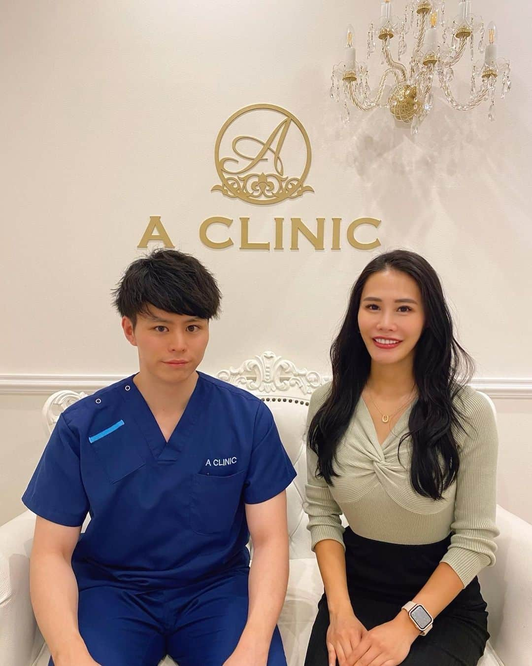 SASAKIHARUKAさんのインスタグラム写真 - (SASAKIHARUKAInstagram)「⁡ ⁡ ⁡ ⁡ @a_clinic_ginza で 小林直樹先生 @aclinic_kobayashi に 1day小顔脂肪吸引をしてもらって ２週間経ったので経過レポしちゃう😎 ⁡ ⁡ 終わった直後から引き締まったのを 実感したんだけど麻酔も入ってるから ここからどのくらいシュッとするのか 経過を楽しみに過ごしてたよ🙌❣️ 私は内出血がまったく出なくて フェイスラインが2〜3日熱っぽいかな？ くらいで普通に過ごせたから凄く快適だった☺️ ⁡ ⁡ １週間くらいしてから職場の人とか 友達からフェイスラインがムンクみたい！ って言われてやったー🤣❤️！ってなった(笑) ⁡ ⁡ 小顔になりたい！ フェイスライン整えたい！ アプリに頼らず顔を小さくしたい！ って人は是非1day小顔脂肪吸引 お勧めです(*^^*)(*^^*)💓 ⁡ ⁡ 私は引き続きAスレッドは気になるから やりたいなぁって思ってる😎🫶 ⁡ ⁡ ⁡ ⁡ ♥︎＝＝＝＝＝＝＝＝＝＝＝＝＝＝＝＝＝＝＝＝♥︎  ⁡ #aclinic #aクリニック #エークリニック #aclinic銀座 #aclinic横浜 #aclinic新宿#aclinic名古屋#aclinic大阪#aclinic池袋#aclinic福岡#aclinic仙台#美容外科 #美容皮膚科 #1day小顔脂肪吸引 #1day小顔  #脂肪吸引 #小顔 #美肌 #二重あご #フェイスライン #糸リフト #aスレッド #顔痩せ #部分やせ #小顔整形 #小顔になりたい #横顔美人 #小林直樹  ⁡ ⁡」6月11日 18時52分 - haruka_s_gram