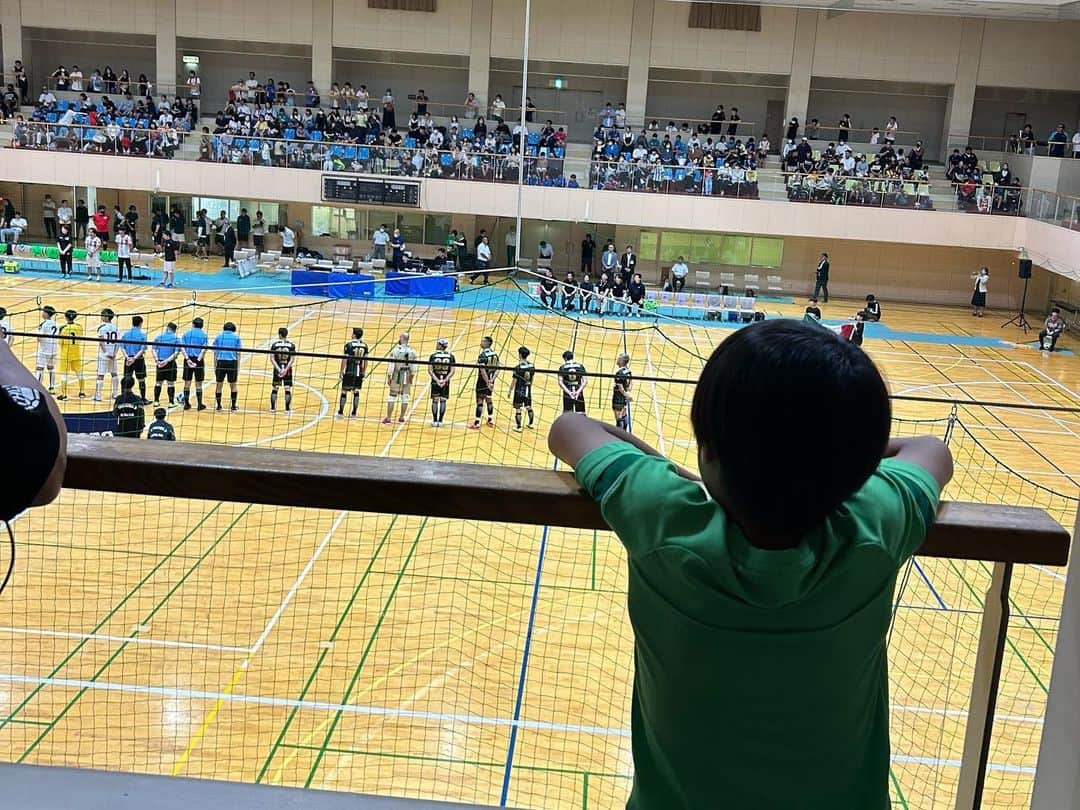 中野崇さんのインスタグラム写真 - (中野崇Instagram)「ご縁のあるイタリアのみんなが日本に来たので息子と応援に。 フットサル刺激的でした。  #フットサル #イタリア #ローマ選抜 #宝塚 #試合観戦」6月11日 19時00分 - tak.nakano