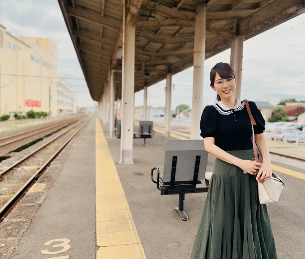 丘みどりのインスタグラム：「武生駅にて…♡ 今日もありがとうございました 皆さんの温かさ心に沁みました  感謝🍀  #丘みどり#武生駅」
