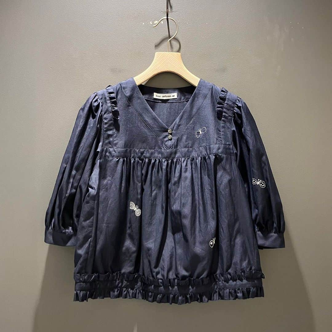 BEAMS JAPANさんのインスタグラム写真 - (BEAMS JAPANInstagram)「＜mina perhonen＞ Womens choucho blouse ¥55,000-(inc.tax) Item No.61-01-0100 BEAMS JAPAN 3F ☎︎03-5368-7317 @beams_japan #minaperhonen #beams #raybeams #beamsjapan #beamsjapan3rd Instagram for New Arrivals Blog for Recommended Items」6月11日 19時24分 - beams_japan