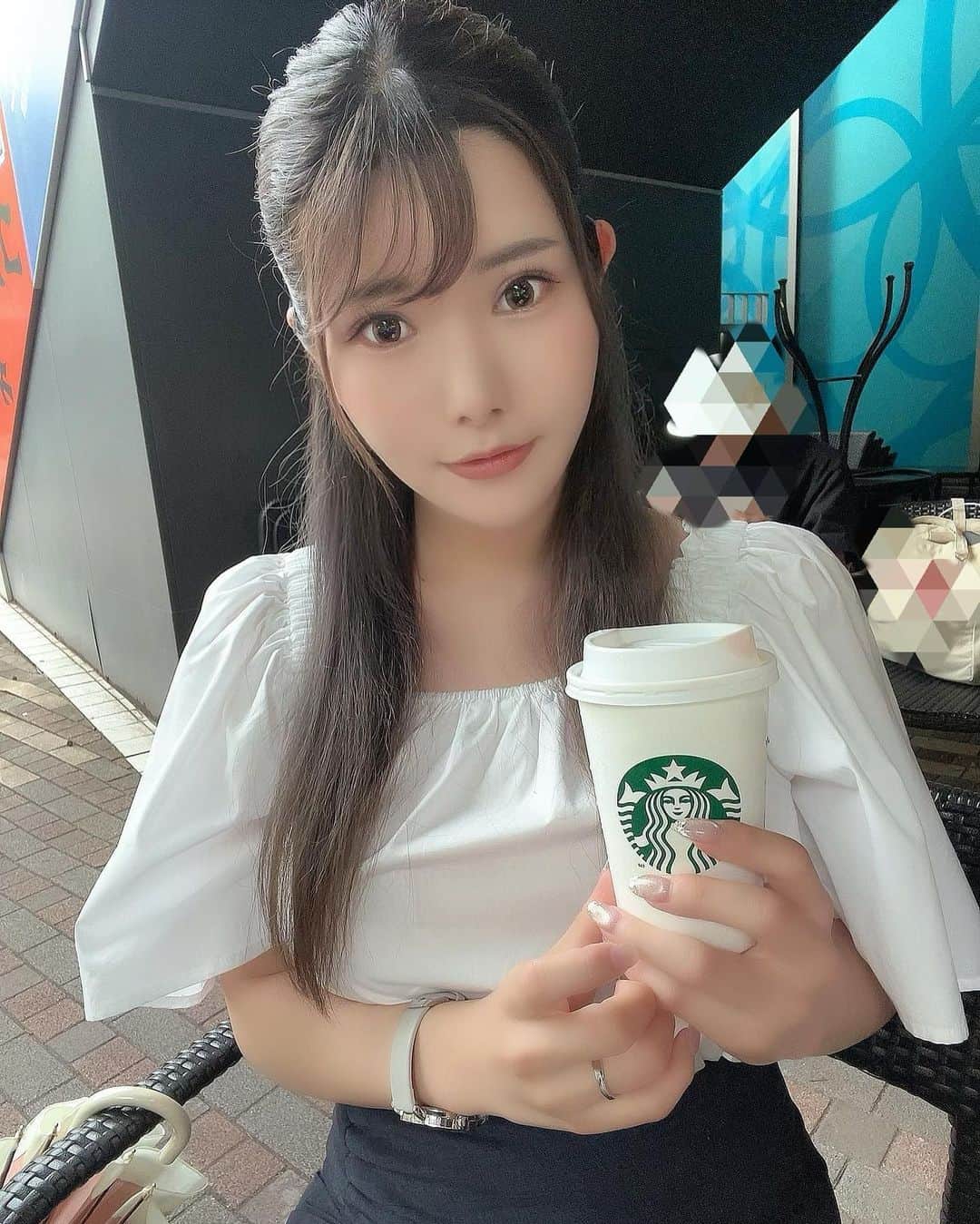 のインスタグラム：「旦那さんには内緒にして下さい…  #これがこう  #インスタグラビア　#instalove #follow #グラビア #扎心了 #like #tokyo #ootd #style #photo  #love #instagravure #맞팔  #东京 #model #Japanesegirl #photooftheday #tbt #igers #instadaily」
