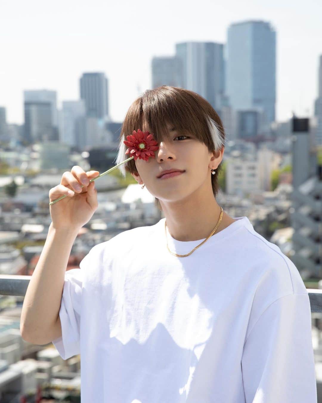 のインスタグラム：「・ 🥀」