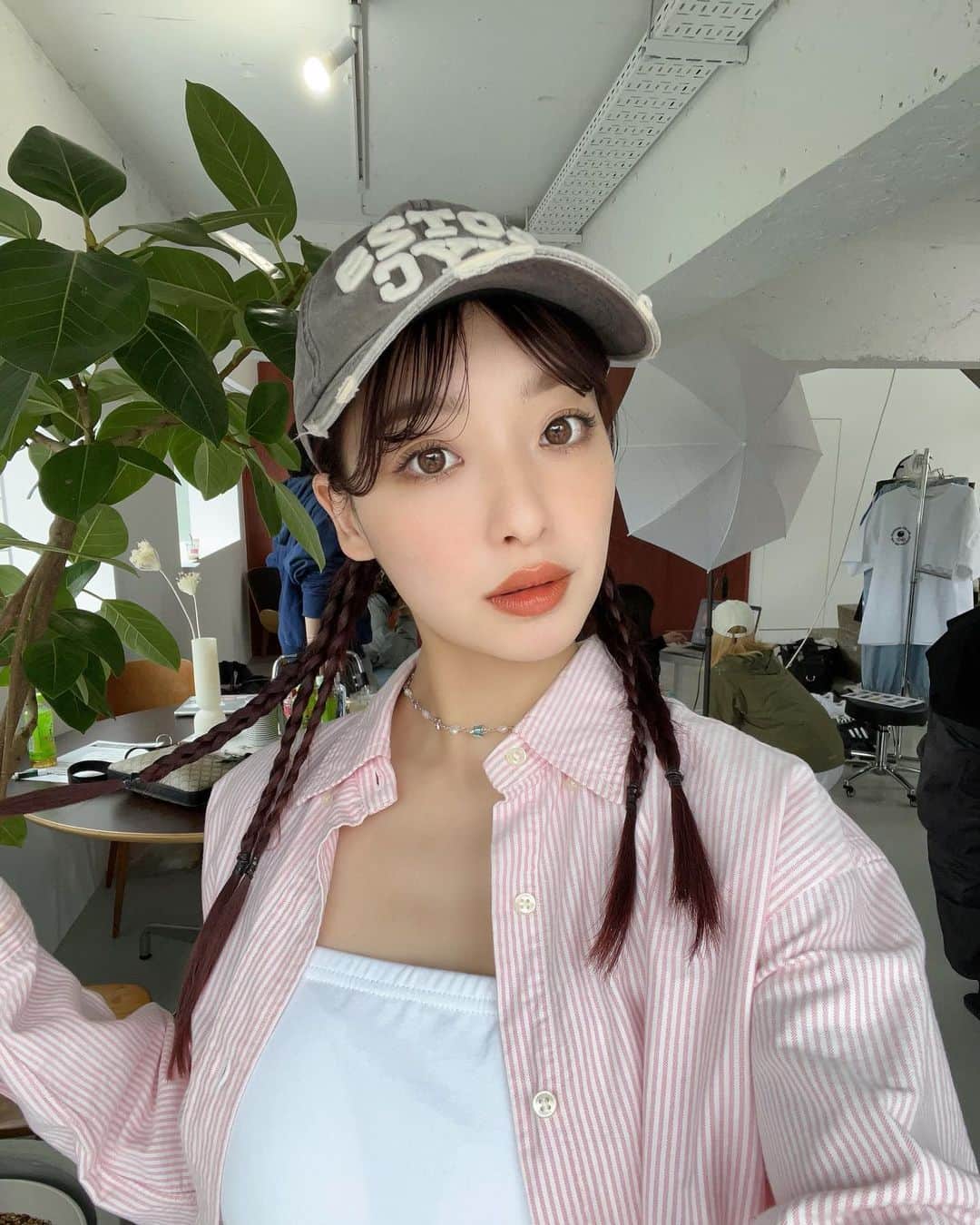 大和屋穂香（ほのちぃ）のインスタグラム：「Shooting 🍬 @spinns_official   大好きな @maruo11 さんメイク 安定にお盛れしました🩷嬉  📷 @naoki__matsuda」