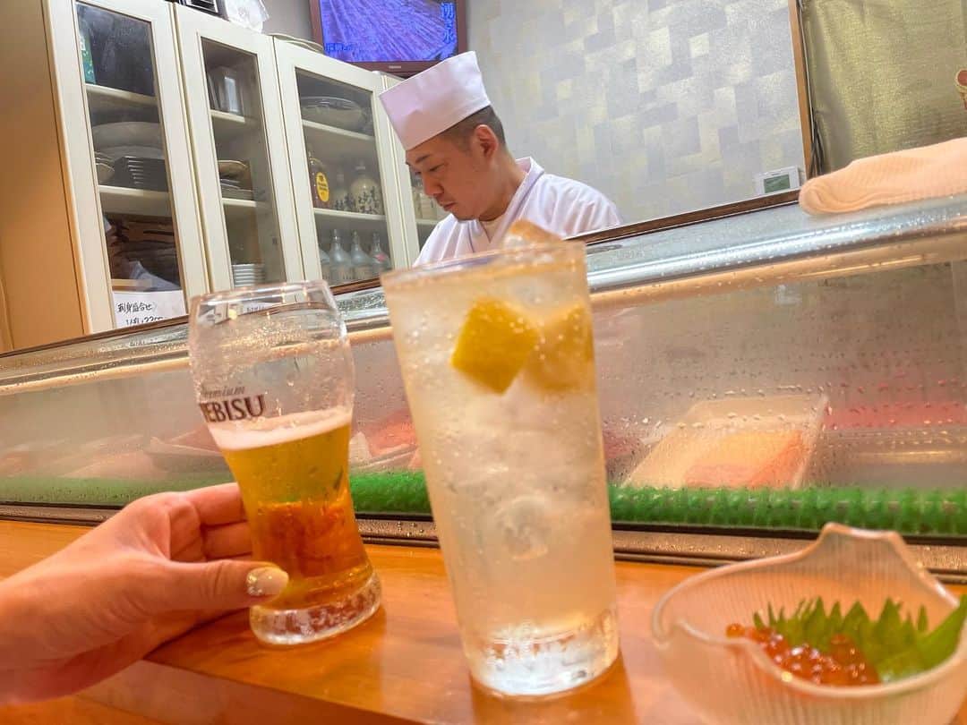 はなわさんのインスタグラム写真 - (はなわInstagram)「ママと武濱で飲む。 #武濱 #寿司」6月11日 20時34分 - naoki_hanawa