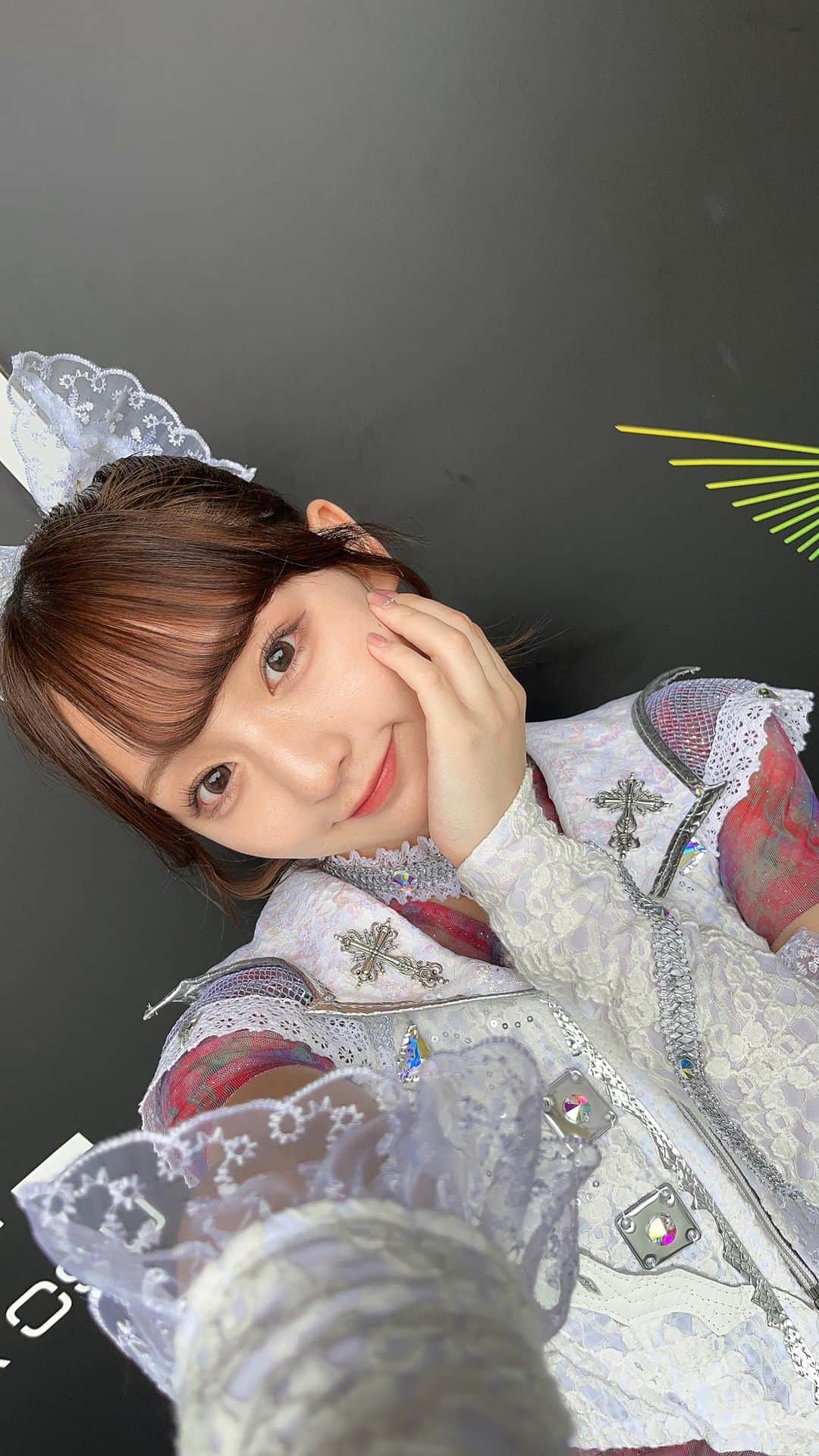 尾野寺みさのインスタグラム：「インスタで初公開だね新衣装🤍 無加工4Kで撮ってるとデータ重くて容量パンパン😢」
