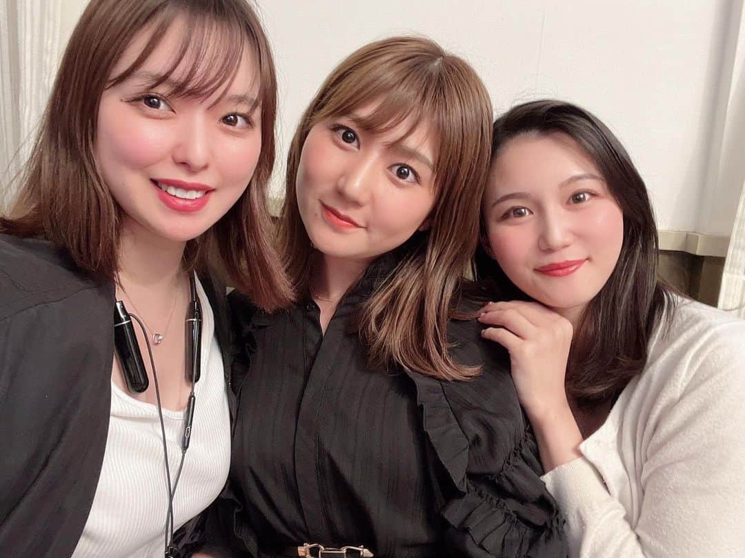 太田理恵のインスタグラム：「本日24時45分から #チャリ姫 ラジオ放送です💓 最後のゲストは初代MCの「かんちる」こと篠原栞那さんです✨ 今までの振り返り女子会みたいで楽しかったです😂  番組終了まで残り3週なので、ぜひ聴いてね🥺 番組HP：radio.rcc.jp/charihime/ #ＲＣＣラジオ」