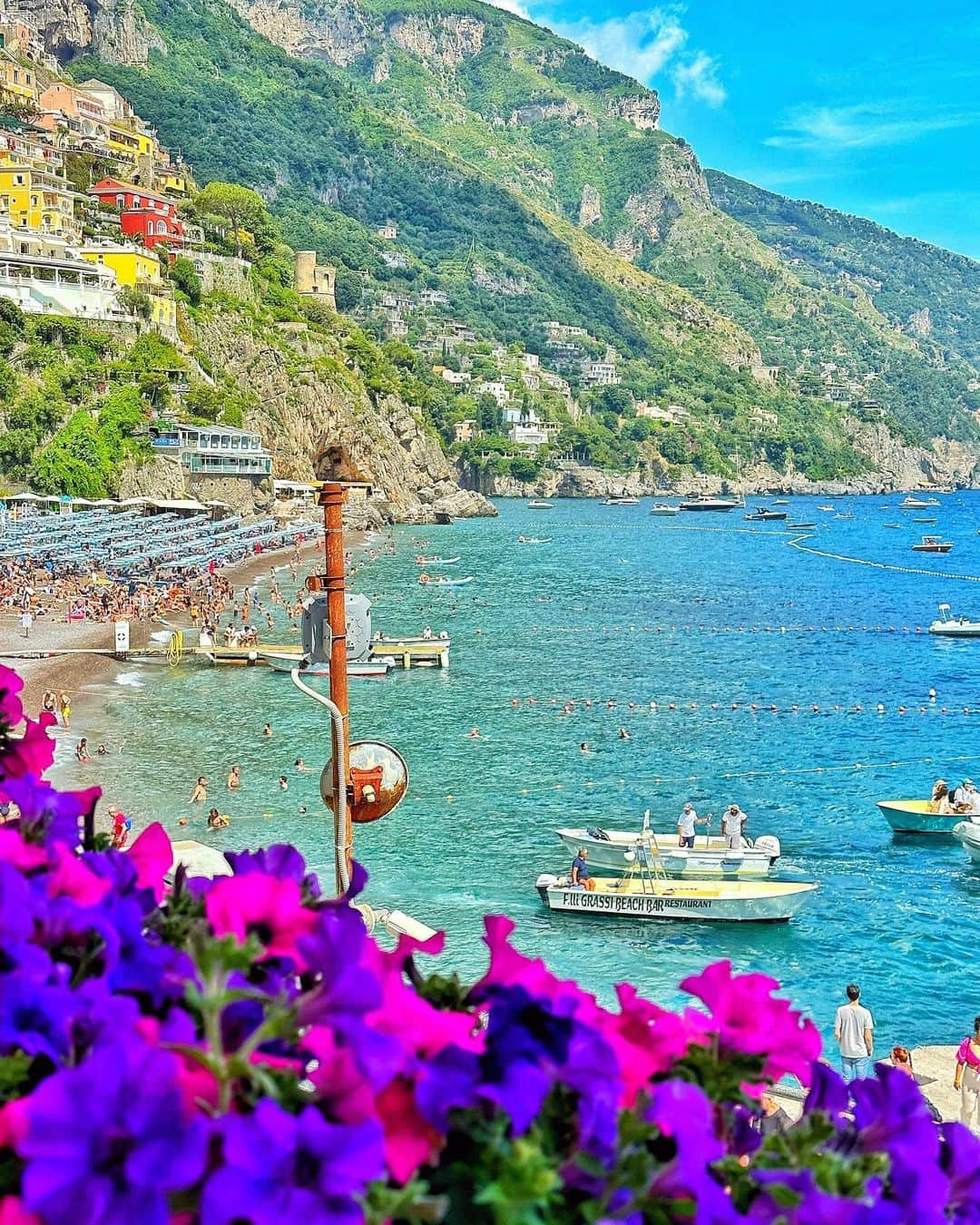 Seyda♥ Travel & Natureさんのインスタグラム写真 - (Seyda♥ Travel & NatureInstagram)「Beautiful day in #positano 🍋 💙💚🩷🩵💛💜❤️🧡」6月11日 21時10分 - seydakorkmaz01