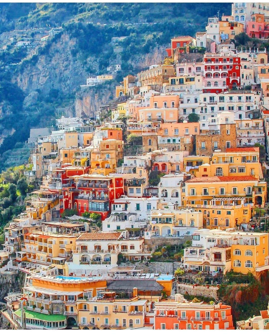 Seyda♥ Travel & Natureさんのインスタグラム写真 - (Seyda♥ Travel & NatureInstagram)「Beautiful day in #positano 🍋 💙💚🩷🩵💛💜❤️🧡」6月11日 21時10分 - seydakorkmaz01