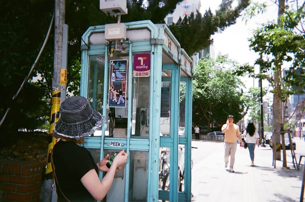 sayocoのインスタグラム：「韓国で使ってたインスタントカメラ現像したら良い感じ📷🤎 #韓国旅行#ソウル女子旅 #sayo_trip#sayo_film」