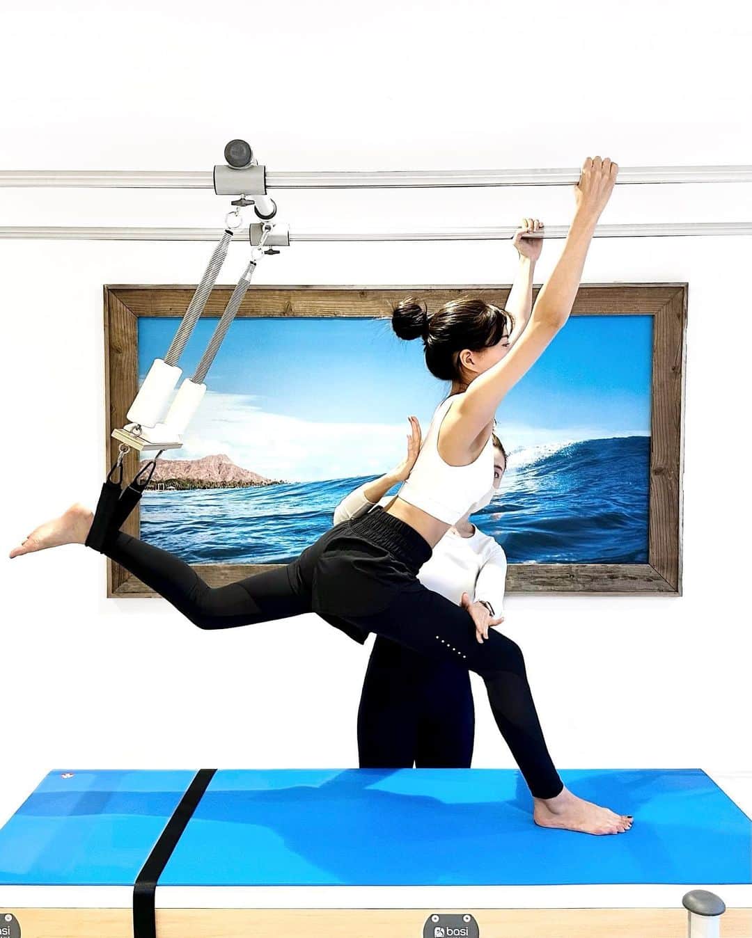 のインスタグラム：「🌊💙2枚目、真剣な顔してる… Pilatesで全身の筋肉を伸ばしてきたよ☺️  ⁡ @pilates_sakura さくら先生🌸 ⁡ ありがとうございます♡𓈒𓂂 ⁡ ⁡ ⁡ ⁡ ⁡ #pilates #mohipilates #マシンピラティス #ピラティス #自分磨き #キレイになりたい #パーソナルトレーニング #パーソナルジム #筋トレ女子 #美容女子 #メンテナンスday #ボディメンテナンス #ダイエット #ボディメイク #ピラティスレッスン #名古屋ピラティス」