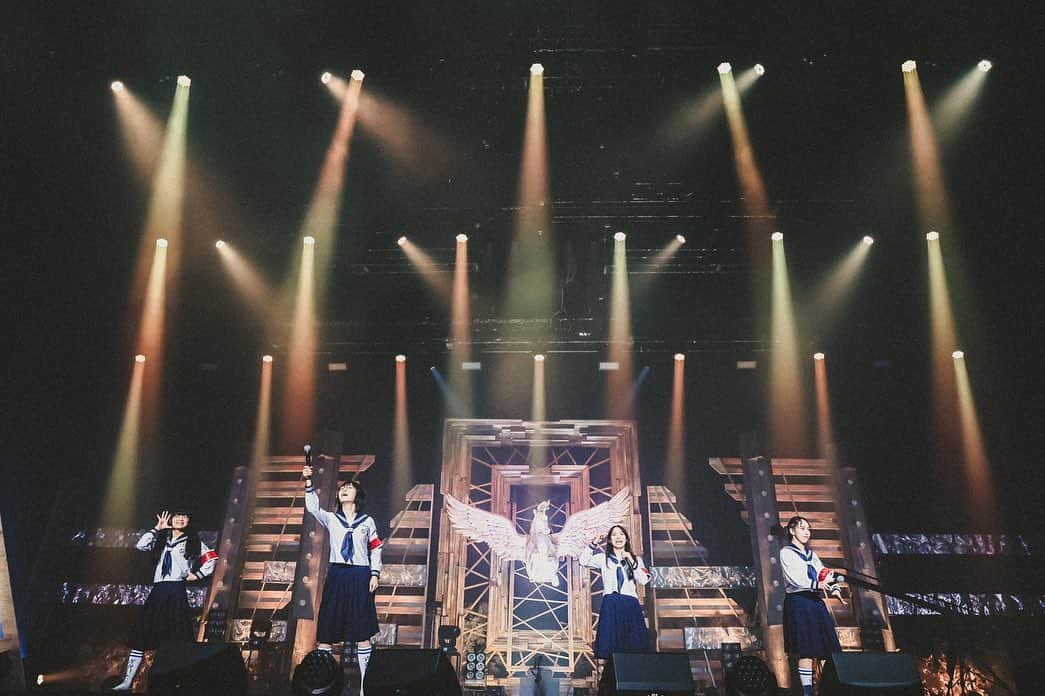 新しい学校のリーダーズさんのインスタグラム写真 - (新しい学校のリーダーズInstagram)「LOVE MUSIC FESTIVAL 2023!!!❤️‍🔥 THANKYOU ‼️  2023.6.11「LOVE MUSIC FESTIVAL 2023」 はみ出し枠⚡️新しい学校のリーダーズ at ぴあアリーナMM  <SETLIST> 1. 青春を切り裂く波動 2. オトナブルー 3. NAINAINAI 4. 最終人類  photo 白石達也   #新しい学校のリーダーズ #atarashiigakko #lovemusicfestival2023 #lovemusic」6月11日 21時14分 - japan_leaders