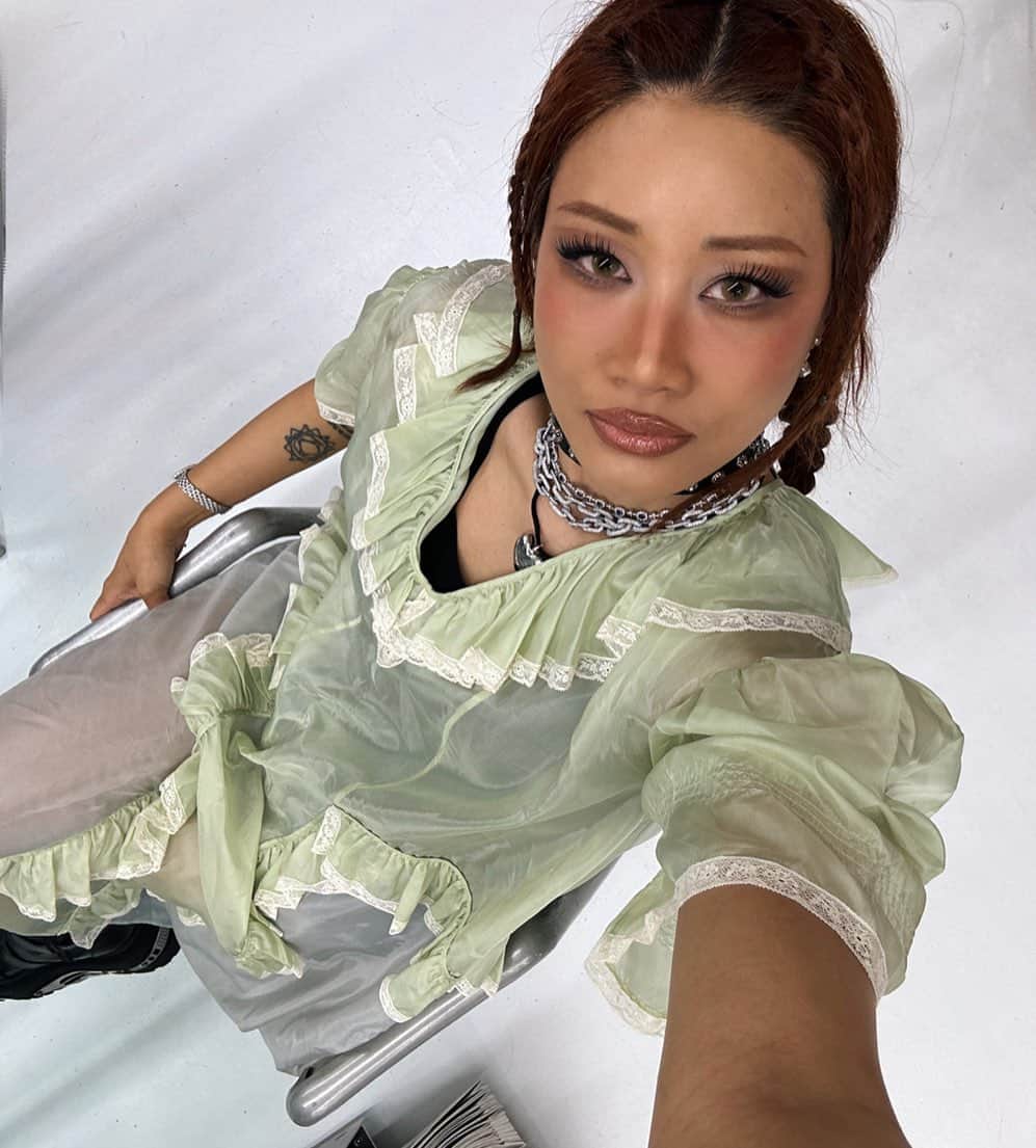 YOONのインスタグラム：「That FW season again. Next stop Milan 🌙 ⠀⠀⠀⠀⠀⠀.　　　　　　　　　　⠀　　　　　　✦ 　　　　　,　　　　　　　. ⠀⠀⠀⠀⠀⠀⠀⠀⠀⠀⠀⠀⠀⠀⠀⠀⠀☀️ 　　　　　　*　　　　　　　　　　　. .　　　　　　　　　　　　　. 　　✦⠀　   　　　,　　　　　　　　　*  　　　　　　　　　　　　　　　　　　. 　　　　.　　　　.　　　⠀🌖 　　　　　　　　　　　.  🚀 　　　˚　　　　　　　　ﾟ　　　　　. 　.⠀　　🌎⠀‍⠀‍⠀‍⠀‍⠀‍⠀‍⠀‍⠀‍⠀‍⠀‍⠀, 　　　*　　⠀. 　　　　　.　　　　　　　　　　⠀✦ 　˚　　　　　　　　　　　　　　* .⠀ 　　　　　　　　　　.」
