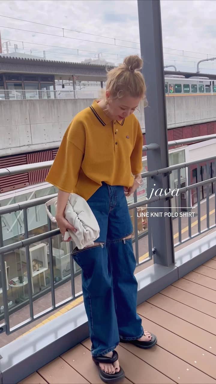 natsupoo0315のインスタグラム：「ゆるっとメッシュ素材で軽くて涼しい 超軽量襟ラインニットポロ👕 襟のボーダーとワッペン付きがかわいい❤️ オレンジLサイズ着てます◡̈♥︎  @classicalelf_official   #クラシカルエルフ #classicalelf #エルフコーデ #タイアップ #java #ジャバ #uniqlo #gu #zara #ユニクロ #ジーユー #ザラ #zozo #zozotown #zozo購入品 #zozotown購入品 #ポロシャツ #オーバーサイズ #メンズライク#骨格ナチュラル#スポーツカジュアル #大人コーデ #大人カジュアル #プチプラ #プチプラコーデ#デニムパンツ#サンダル」