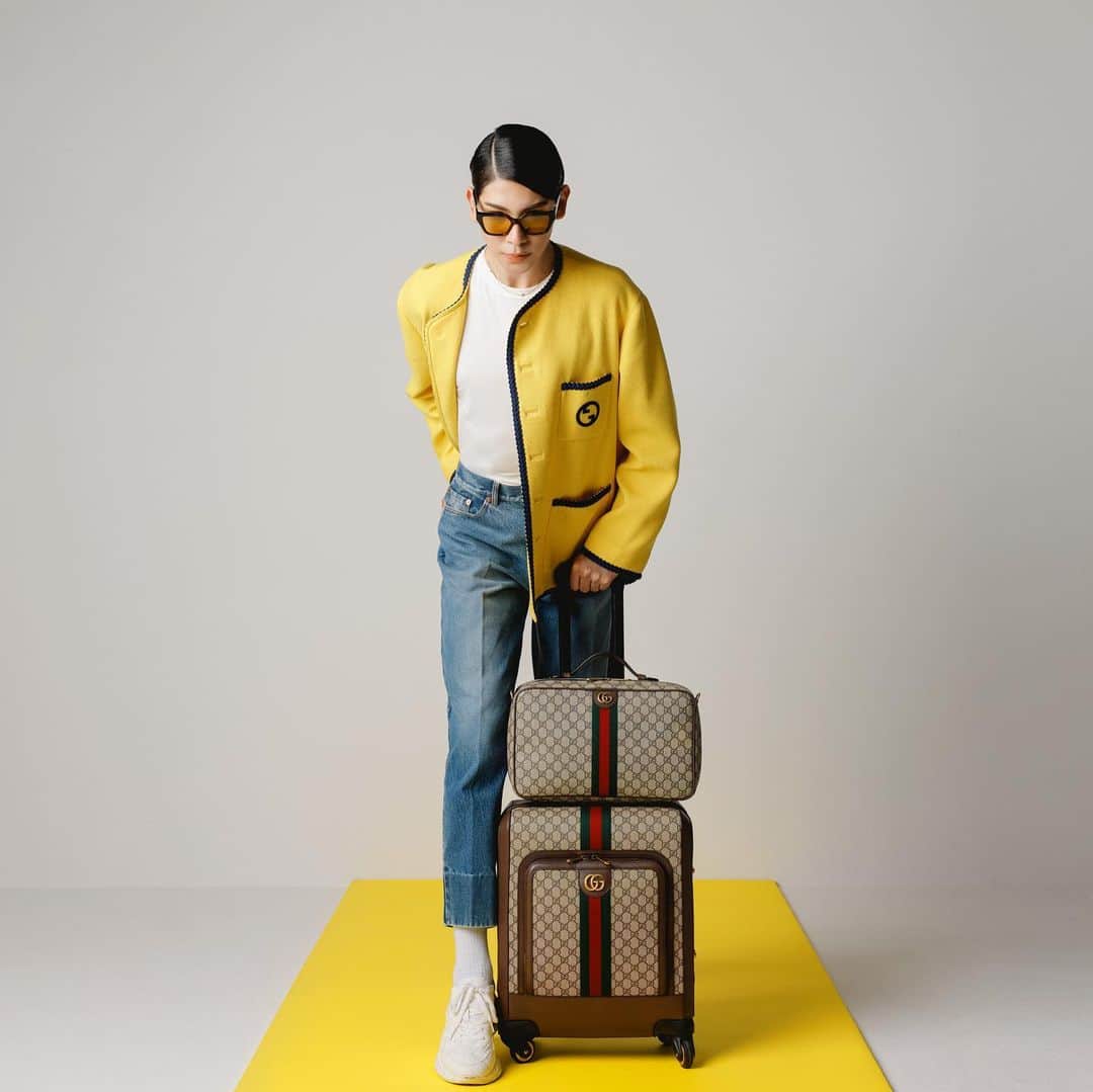 のインスタグラム：「Life is a journey, but I set out with bags all packed.」