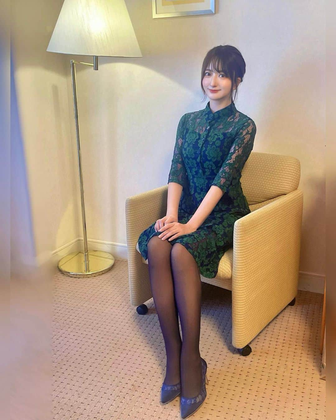 羽田優里奈さんのインスタグラム写真 - (羽田優里奈Instagram)「. . ▷ワンピース👗 #libbyandrose   ˗ˏˋ 今週のお知らせ ˎˊ˗  🌸 ＭＢＳ『あれみた！？』 6/12(月) 23:56〜 #見取り図 さんのコーナー "恋愛応援プロジェクト" に出演します📣  女性を落とすトーク術を学んできた一般男性達が、 練習の成果を試す 相手役をしてきましたよーっ！🙋‍♀️  私からは話を切り出してはいけなくて、 普段はインタビューする側が多いので、 とても新鮮でした！笑  参加男性の皆さん 真摯に向き合って下さり、 とても応援したくなる方ばかりでした🙌 (ちなみに彼らと恋をしたい女性も 番組ＨＰで募集中です✨)  🌸 ラジオ関西 『としちゃん・大貴のええやんカー！やってみよう！！ 』 6/12(月)19:30〜 元フジテレビアナウンサー#田中大貴 さんと、 #林歳彦 さんがパーソナリティを務める ラジオ番組のゲストに呼んでいただきました✨  🌸 サンテレビ『あんてなサン』 6/11(日) 22:00〜 再6/12(月)8:00〜 関西を中心に活躍する企業をリポートしました！💪  🌸 J:COM『LIVEニュース神戸・宝塚』 毎週 木曜日キャスターです。 6/15(木)は 宝塚の情報をお届けします。 . . 関西のハダラーの皆さま！笑 お時間合いましたら是非ご覧ください☺︎ . . . . . . . . .  . . . . . #今ハマってるものはスラムダンクとおでん　 #関西 #大阪 #兵庫 #mbs #毎日放送 #あれみた  #関西タレント #ラジオ関西 #ラジ関 #サンテレビ #jcom #リポーター #キャスター #タレント#舞夢プロ  #ワンピースコーデ #ドレス #ワンピース #レースワンピ  #骨格ストレート #骨ストコーデ  #高身長女子 #170cm #衣装」6月11日 21時49分 - hadayurina_