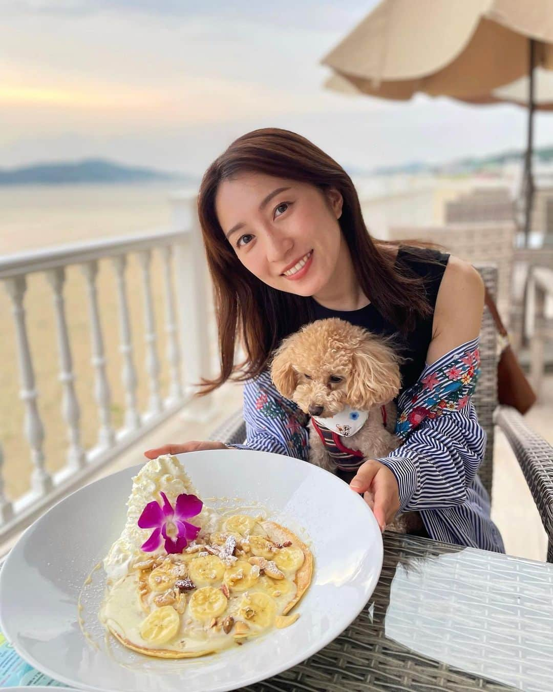 瀬口かなのインスタグラム：「福津〜⛱️ 海沿いカフェ大好きだ！ 好きなパンケーキでした🥞  #福岡ディナー #福岡カフェ #福岡ランチ #福津カフェ #福津ランチ #福津グルメ #福津海岸 #海沿いカフェ #海が見えるカフェ #ハワイアンカフェ #パンケーキ巡り #パンケーキ #カフェ巡り #카페추천 #fukuokacafe #fukuoka」