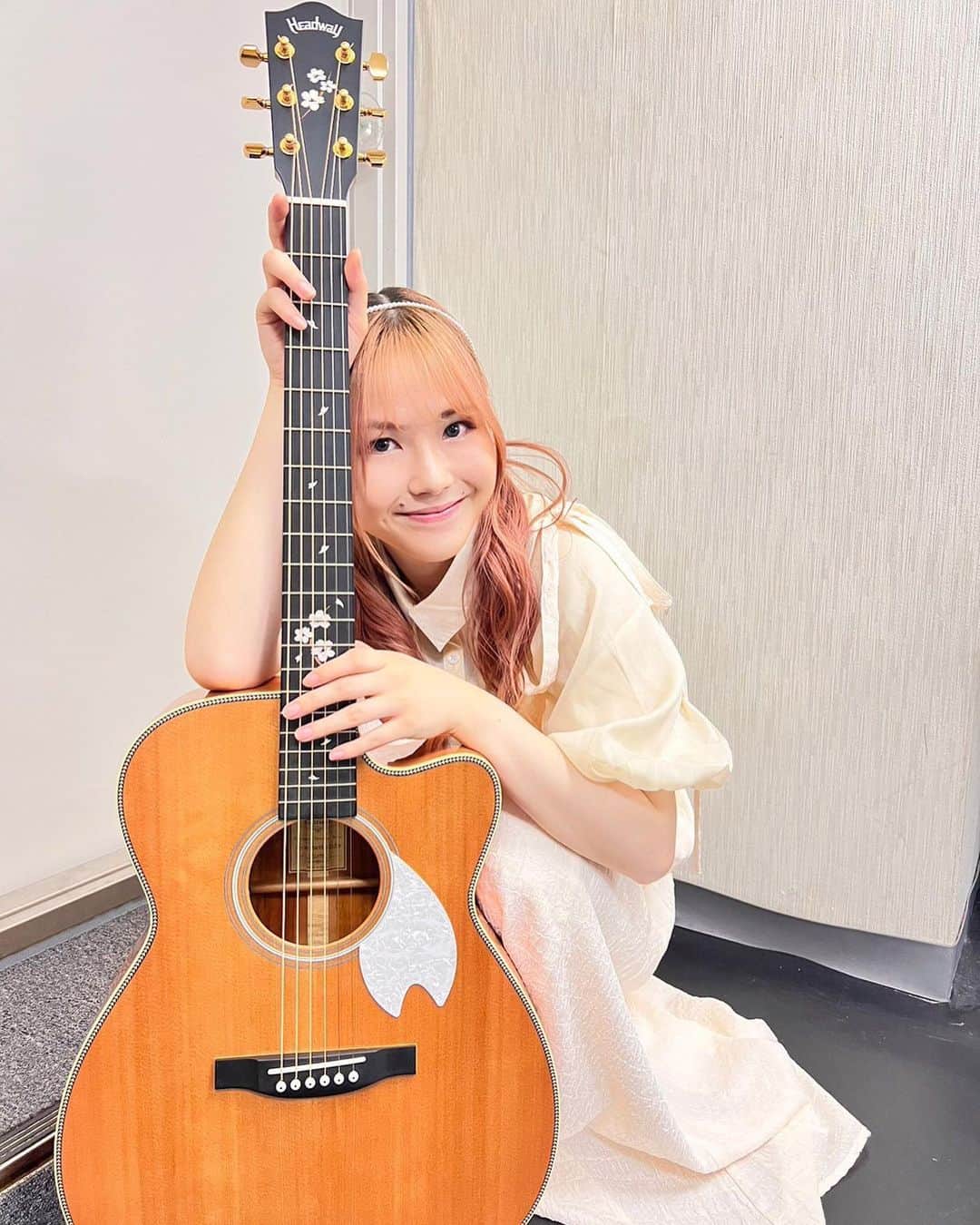 田中咲帆さんのインスタグラム写真 - (田中咲帆Instagram)「. もっともっとギターが弾けるようになりたくなった一日でした☺️」6月11日 22時15分 - saho_crownpop