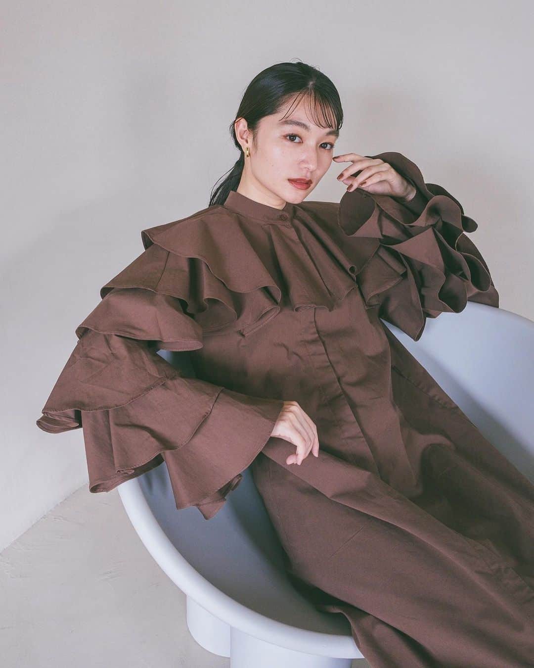 阿部朱梨のインスタグラム：「KAIEKA 2023 3rd collection  やっと、やっと お披露目です…！  今回もこだわりとKAIEKAらしいボリュームたっぷりなアイテムが盛りだくさんです🤍  形、色、生地 全てにとこだわりすぎて 長らくお待たせしてしまいましたが…🥹 その分理想のお洋服たちに仕上がりましたっ🤍(自信作たち)  受注販売期間は 【6月16日　12時より】  　 スタートまで @_kaieka_ のアカウントにて お洋服の細かなディティールを紹介していこうと思います🥳  早くみんなの元にお届けしたい〜〜💖」