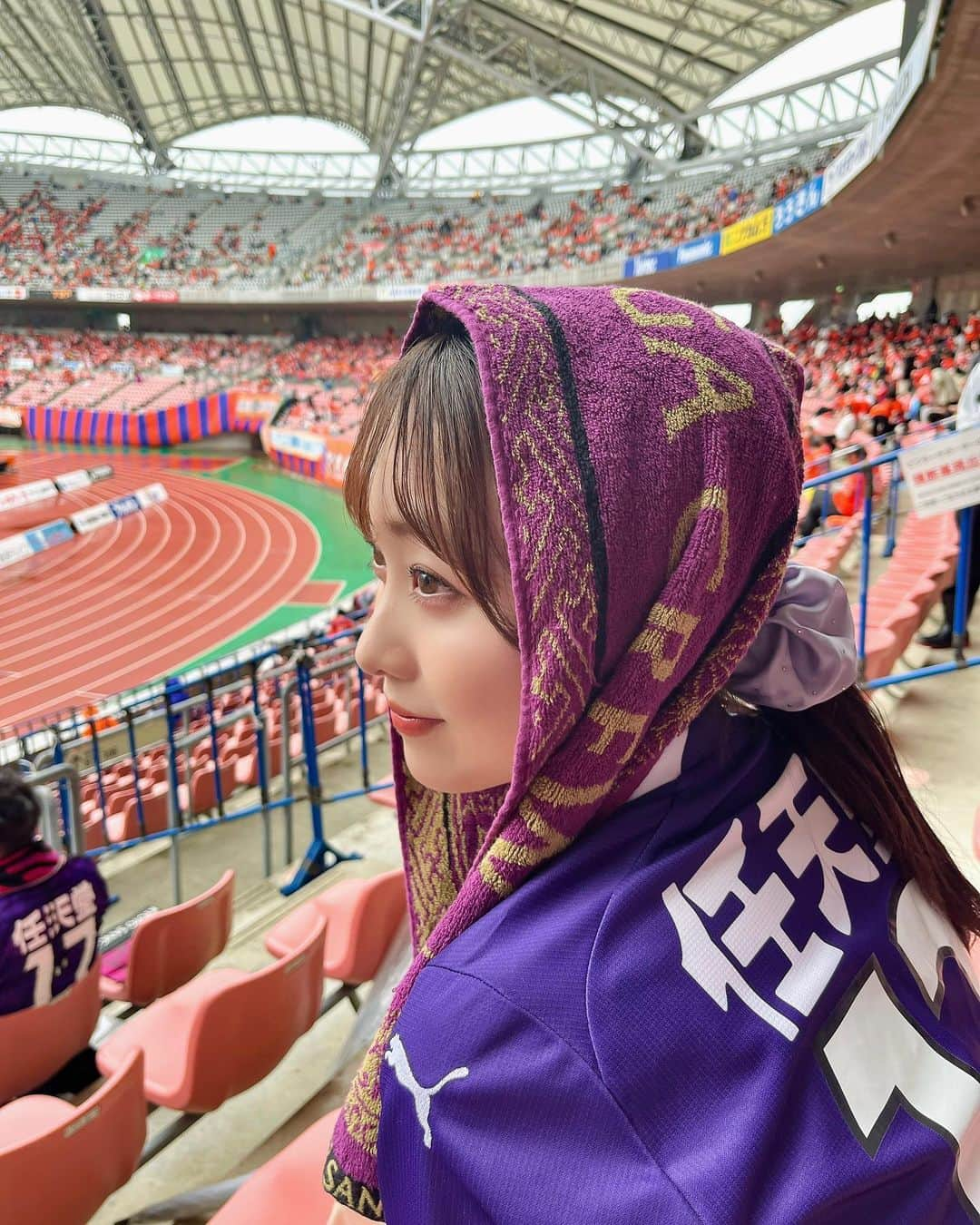 志賀可奈子のインスタグラム：「京都🆚新潟  勝ちました！ 久々の勝利はやっぱり最高で、 沢山の方と喜びを共有できたことが幸せでした🥳 リーグ後半戦もこの勢いに乗っていきたいな💪🏻  現地にいらしたみなさん風邪などひかれませんようにっ🙏 本当にお疲れ様でした！  #京都サンガ #アルビレックス新潟 #jリーグ  #デンカビッグスワンスタジアム」