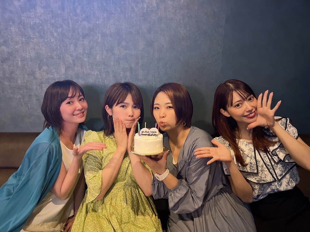 のインスタグラム：「ぬんちゃれすごんざえもん☀️ 大阪のオフ会からスタートし、普段話せない方とも話せて、はじめましての方とも話して美味しいランチとお酒にニコハピルンティな時間はあっという間に過ぎて、みんなとバイバイしたあとは、夜はお好み焼き弐八さんで @okonominihachi で大阪飯食べて満喫したー💕 おでんは出汁が染み染みやし、焼きそばも太麺でもっちりバリうまいし、タコのガーリックバター炒めなんか食欲そそられるくらいんまいし、とんぺい焼きも牛すじ焼きもお好み焼きもトマトチーズ焼きもすべーーーてがバーリうまかった(*´﹃｀*)💕 また来たいなー"٩(ｰ̀ꇴｰ́) - まうさんがせっせっとお好み焼き均等に分けてくれるし、みゆパイ、バイト経験から伝票ささっと注文書いて頼もしいし、美智子のbirthdayもみんなでできて 最高の大阪の夜となりました♥️ 美智子改めてお誕生日おめでとう🎉✨ - 名古屋・大阪と参加して頂いた皆様、本当に本当にありがとうございました(*^^*)💕 再来週からはじまる東京公演も是非皆さんと一緒に盛り上げていきたいです🔥♥️ -」
