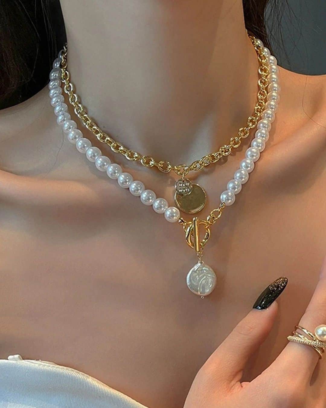 SHEINのインスタグラム：「Which posh look is your idea of pearly perfection? 👇  🔎11544936 11536131 16763567 12308938  #SHEIN #SHEINforAll #SHEINstyle #fashion #chic」