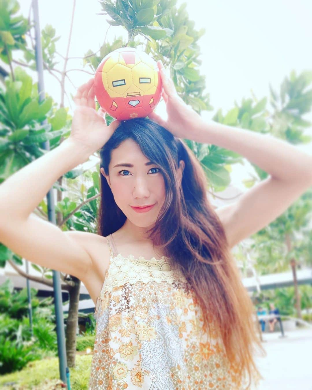 ほんまかよこさんのインスタグラム写真 - (ほんまかよこInstagram)「⚽️🇵🇭  お外用の相棒ボールは #IRONMAN 💪🧡  #footballlove #footballlife #サッカー女子 #36歳から球蹴りにハマった女 #筋肉なお姉さん #ほんまかよこ #kayokohonma   ゜*. ────────── 🪴Life＆Work @honmakayoko 🧘‍♀️Fit＆Wellness @kayoko_fitness ⚽️Sports＆Parody @kayoko_sports  ──────────.* ゜  TikTok ✈︎ honmakayoko_soccer Twitter ✈︎ ＠kayokohonma YouTube ✈︎ Kayo Channel LINE ✈︎ ＠wdw5651f  ────────────────── DMはマネジメント会社との共同管理となります。 内容により対応が異なります事をご理解下さい。 ──────────────────  🌈14-15周年 Special memorial企画 デジタル限定写真集、連続リリース中！ 第1弾「21debut」 第2弾「22White」 第3弾 …caming soon amazon・Kindle「ほんまかよこ」で検索🔍✨  ──────────  🏷 #筋肉グラドル #筋肉タレント #腹筋女子 #筋肉女子 #筋トレ女子 #fitnessmodel #healthylifestyle #fitnessgirl #fitnessjourney #模特 #健身房 #筋スタグラム #sexymodel #健身日常 #asianmodel #japanesemodel #instagood #sportsgirl #sexyfitness #philippinestravel #kayo_trip #kayo_trip_Philippine」6月11日 23時35分 - honmakayoko