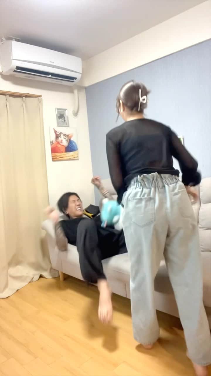 KOHEYのインスタグラム：「女の子は怒ったら本気で怖い😱 @sae_poon  #couple #カップル」