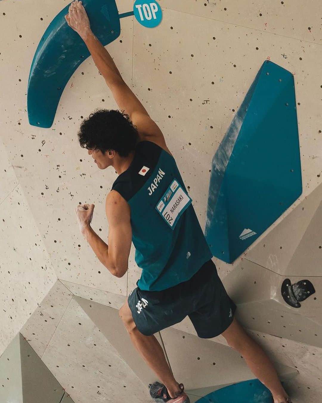 楢﨑明智のインスタグラム：「Go to Final 🔥  決勝も頑張ります！  📸 @mignightsnack   #日新火災 @movesport_jp  @frictionlabs」