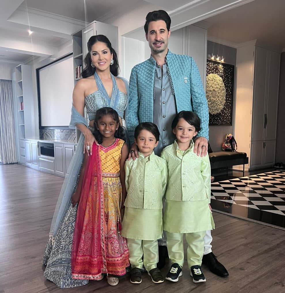 サニー・レオーネさんのインスタグラム写真 - (サニー・レオーネInstagram)「Our first family trip to a wedding!! So exciting! @dirrty99 . . #SunnyLeone #fashion #indianwedding #indianfashion #fashion #ootd #grwm」6月12日 0時08分 - sunnyleone
