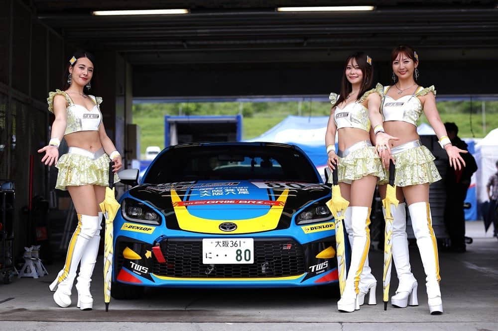 涼野はるかさんのインスタグラム写真 - (涼野はるかInstagram)「･ ･ 86/BRZ Cupオートポリス戦 プロフェッショナルクラス決勝結果は ･ 80号車 伊東選手 ポールポジション→6位 10号車 菅波選手 10番手→13位 60号車 小河選手 12番手→14位 70号車 服部選手 17番手→16位 となりました！ OTG MotorSportsへの応援を ありがとうございました📣💛 ･ 次戦もてぎは私も現地に行かせて頂きます☺️ またお会いしましょう🧸💛 ･ ･ ･ ･ ･ ･ ･ ･ ･#gr86 #86brzcup #86brz #rq #racequeen #otg #motorsports #モータースポーツ #レースクイーン」6月12日 1時00分 - suzuno_haruka